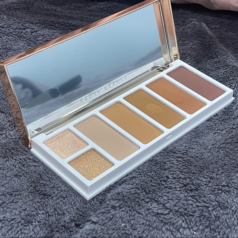 SALE: Fenty Beauty Sun Stalk'r Face/Eyes Bronzer Highlighter Palette